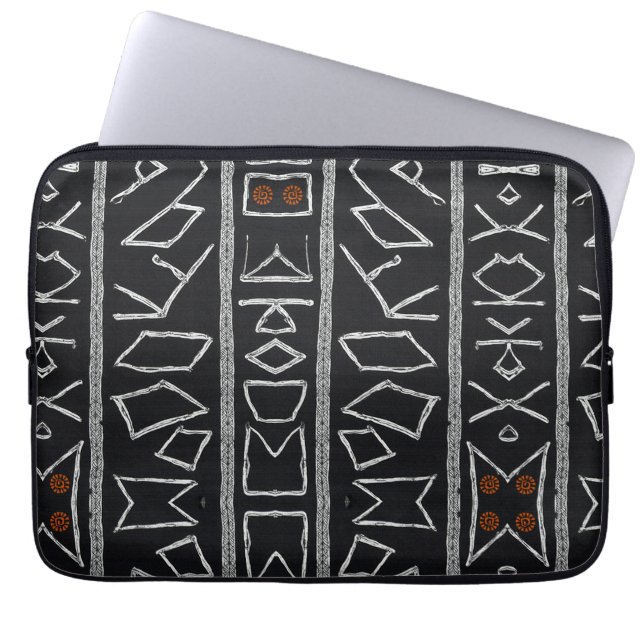 Sophisticated Luxury African Caribbean Mudcloth Laptop Sleeve (Voorkant)