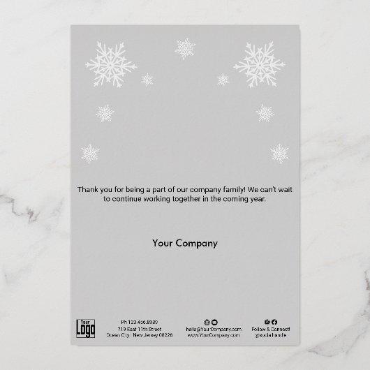 Sophisticated Pine Cone Folie Zakelijke vakantie K Folie Uitnodiging (Achterkant)