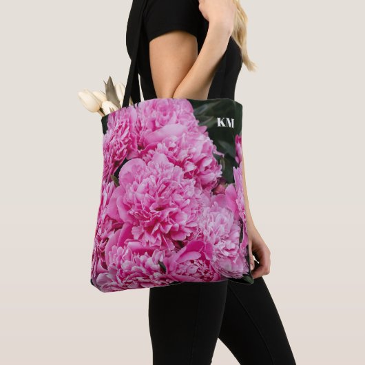 Sophisticated Pink Peony Macro Monogram Tote Bag (Dichtbij)