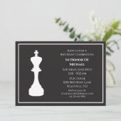 Sophisticated Zwart en Wit Schaakstuk Verjaardag Kaart (Staand voorkant)
