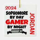 Sophomore speelt graag videogames keramisch ornament (Achterkant)