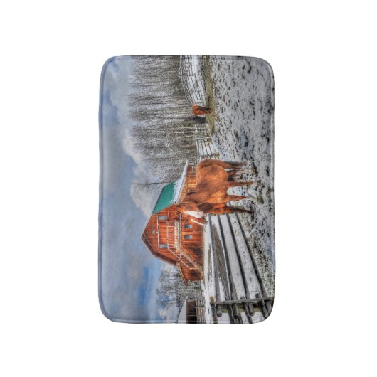 Sorrel en Chestnut Paarden en Barn in wintersneeuw Badmat (Voorkant Verticaal)