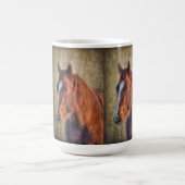 Sorrel Horse Portret op Rustic Grunge-effect Mok (Center)