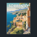Sorrento Italië Reizen Kunst Vintage Briefkaart<br><div class="desc">Sorrento retro vector reisontwerp. Bovenop de kliffen die de stad scheiden van de drukke jachthavens,  het staat bekend om vegen water uitzichten en Piazza Tasso,  een café-bekleed plein.</div>