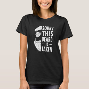 Sorry dat deze baard wordt ingenomen met een Man m T-shirt