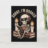 Sorry Im Booked Funny Halloween Skeleton Reading  Kaart (Voorkant)