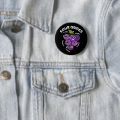 Sour Gripes Funny Fruit Grape Pun Dark BG Ronde Button 5,7 Cm (In situ)