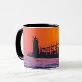 South Haven Michigan Lighthouse bij zonsondergang  Mok (Voorkant links)