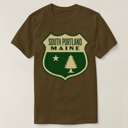 South Portland Maine Retro Pine Tree Shield Tan T-shirt (Design voorkant)