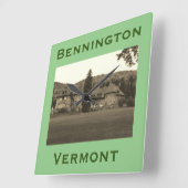 Southern Vermont College Mansion, Bennington Vierkante Klok (Hoek)