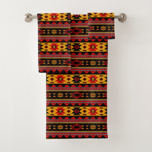 Southwest Design Red Black Gold Tribal Patroon Bad Handdoek (Insitu)