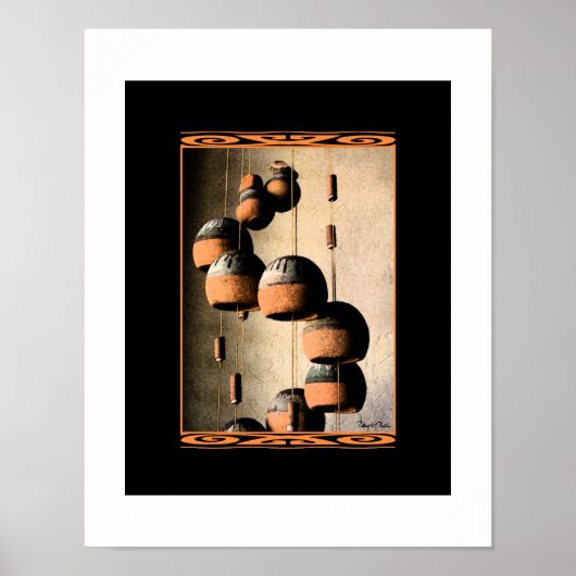 Southwestern Stilleven Windklokken Aardtinten Poster (Voorkant)
