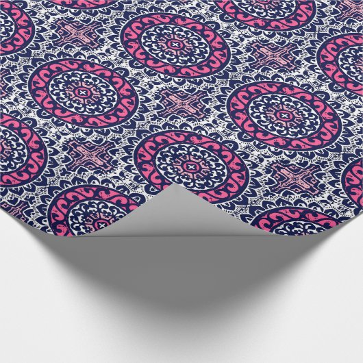 Southwestern Sun Mandala, Fuchsia, Navy & White Cadeaupapier (Hoek)