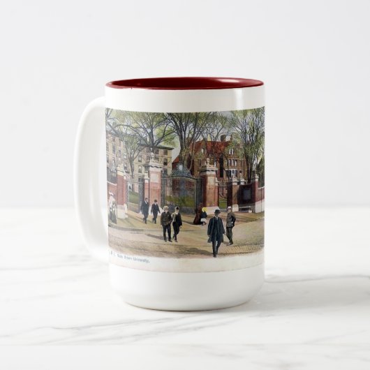 Souvenir Mok - Brown University, Providence, RI (Voorkant links)