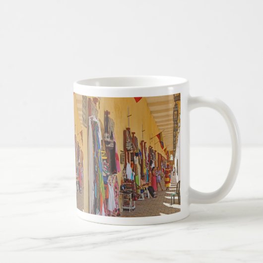 Souvenir Shops in Cartagena Colombia Koffiemok (Rechts)