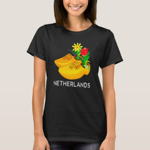 Souvenirs uit nederland - houten clogs nederlandse t-shirt