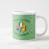 Spaans Iers Amerikaanse Vlag Shamrock Personaliser Grote Koffiekop (Rechts)