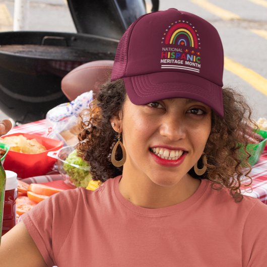 Spaanse Erfgoedmaand Boho Regenboog en Vlaggen Trucker Pet