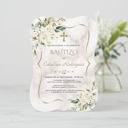 Spaanse Invitacion De Bautizo White Floral Marble Kaart (Staand voorkant)