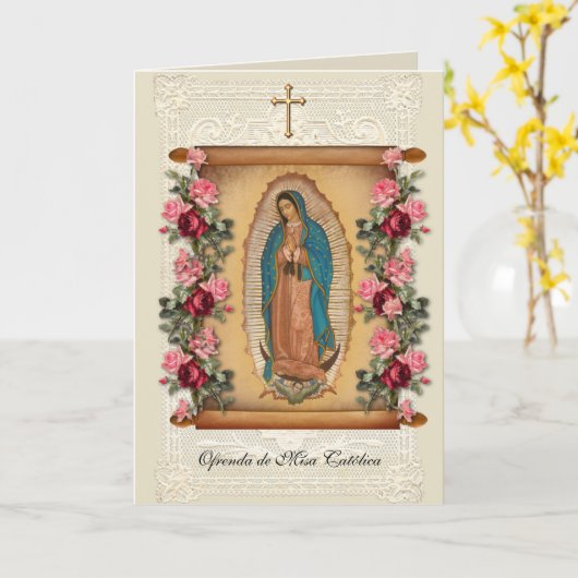 Spaanse katholieke massa die gebeden aanbiedt kaart (Gele Bloem)