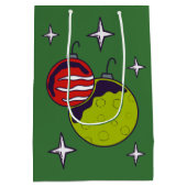 Space Alien in een Santa Hat persoonlijke kerstmis Medium Cadeauzakje (Achterkant)