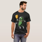 Space Astronaut Pickle Playing Pickleball Pickle B T-shirt (Voorkant volledig)