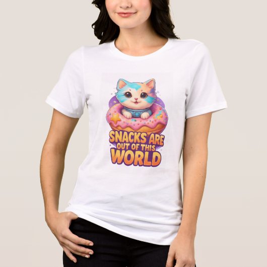 Space Cat Donut – Aardige Kosmische Snack Vibes vo Tri-Blend Shirt (Voorkant)