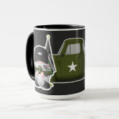 Space Force Gnome met militaire vrachtwagen Mok (Voorkant links)