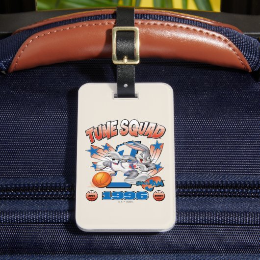 SPACE JAM™ BUGS BUNNY™ #1 Basketbal Grafisch Bagagelabel (Voorkant Insitu 2)