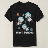 Space Panda's Funny Astronaut Planet Travel T-shir T-shirt (Design voorkant)