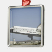Space Shuttle Atlantis bereidt de landing voor Metalen Ornament (Links)