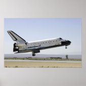 Space Shuttle Atlantis bereidt voor op landing 2 Poster (Voorkant)