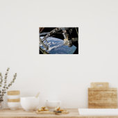 Space Shuttle Atlantis en een Soyuz-ruimtevaartuig Poster (Keuken)