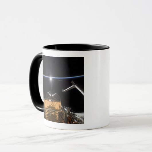 Space Shuttle Atlantis-laadbay Mok (Voorkant links)