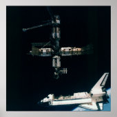 Space Shuttle Atlantis met MIR Poster (Voorkant)