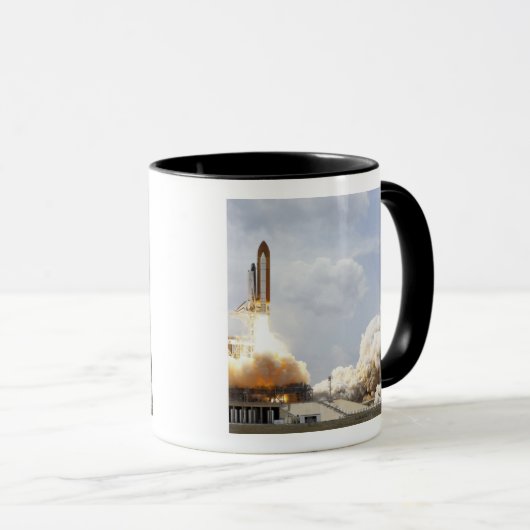 Space Shuttle Atlantis tilt af 21 Mok (Voorkant rechts)