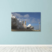 Space Shuttle Atlantis tilt af 23 Canvas Afdruk (Insitu (Houten vloer))