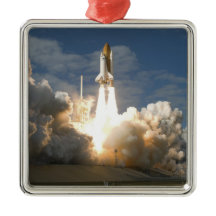 Space Shuttle Atlantis tilt af 24