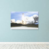 Space Shuttle Atlantis tilt af 28 Canvas Afdruk (Insitu (Houten vloer))