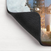 Space Shuttle Columbia Blasts off Muismat (Hoek)