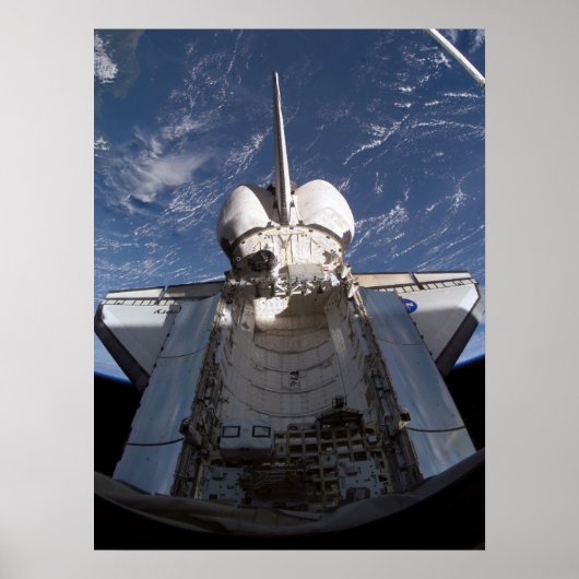 Space Shuttle Discovery aangesloten op ISS (STS-11 Poster (Voorkant)