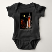 Space Shuttle Discovery en Full Moon in 2009 Romper (Voorkant)