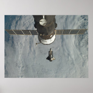 Space Shuttle Discovery en ISS (STS-120) Poster