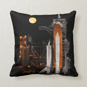 Space Shuttle Discovery en Moon Kussen