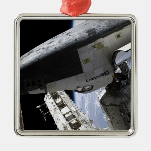 Space Shuttle Discovery gedokt Metalen Ornament (Voorkant)
