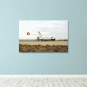 Space Shuttle Discovery implementeert de bijbehore Canvas Afdruk (Insitu (Houten vloer))