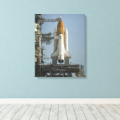 Space Shuttle Discovery is klaar Canvas Afdruk (Insitu (Houten vloer))