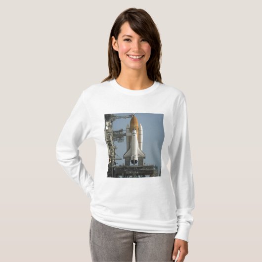 Space Shuttle Discovery is klaar T-shirt (Voorkant volledig)