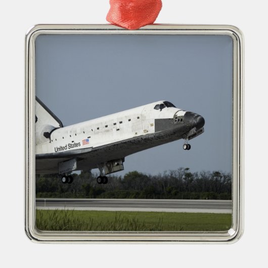 Space shuttle Discovery landt op Runway 33 2 Metalen Ornament (Voorkant)