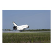 Space shuttle Discovery landt op Runway 33 4 Foto Afdruk (Voorkant)